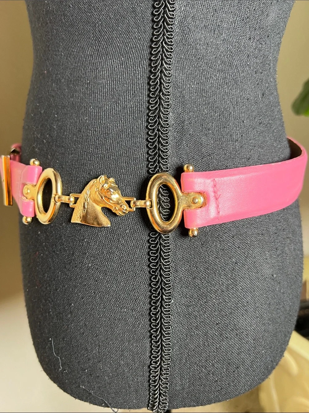 ESCADA Worth Women’s Vintage Barbie Pink Equestrian Leather Belt Size Medium